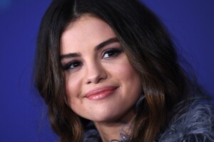        sel081119BZNimage101.jpg