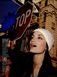 GB - Elle Girl (August 2003) - Bright Eyes, Big City - 002.jpg