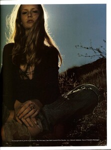 Jalouse #44 - October 2001 - Mireille - 012.jpg