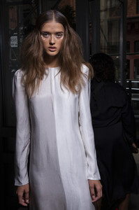 1547113857_CynthiaRowleySpring2020BackstageUaHT6d_U-B1x.thumb.jpg.64359a5b587d8a2bb54ace781ece0f14.jpg