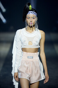 1611629114_VfilesRunwaySeptember2019NewYorkFashionz3DUL3PqIozx.thumb.jpg.7ebab9c86ff0f5d560ec333803c6fecd.jpg