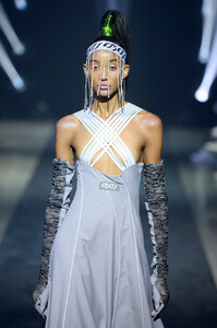 1627844774_VfilesRunwaySeptember2019NewYorkFashionUUGZD9yUqajx.thumb.jpg.8fd5c782058333f84916a16447c6dc5b.jpg