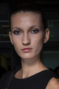 1630504444_NaeemKhanSpring2020BackstagevgS3cVvcbEVx.thumb.jpg.d80d7b46e4a833c2d1cb33433ddbbe03.jpg