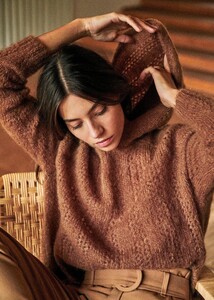 165629881_TheodoreJumpercp1ijnovz7ryj5tj0tuxj.thumb.jpg.c93aa0edf8343c1dc186e79c80683541.jpg