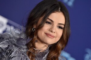        sel081119BZNimage102.jpg