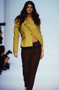 1674407374_john-galliano-ss-1991(3).thumb.jpg.47b21c9ff3486068b15212440118ba40.jpg