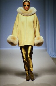 1697760483_guy-laroche-hc-fw-1994(1).thumb.jpg.2103471d56d64131c3b0ed1b0f8067e8.jpg