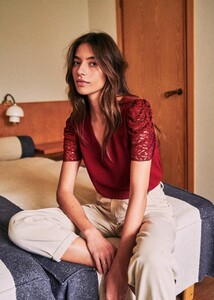 1709370825_ColetteBlouserkgn6k3rwl2klffffwh8q.thumb.jpg.4faceeaa7c1e8a9a5adaaf20e215b448.jpg