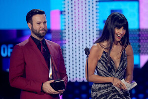 Jameela+Jamil+2019+American+Music+Awards+Fixed+r0cI2_Xw_pAx.jpg