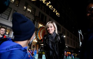       deb271119BZNimage112.jpg