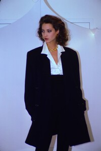 1784115700_donna-karan-fw-1987(9).thumb.jpg.a7221599773e3510eb1dc0e4dda1caee.jpg