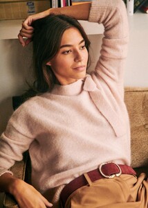 1785632571_ZitaJumpernx0qnuf72gbwxr7pbnjaj.thumb.jpg.d6f61b020e65951cfeaf15bc340af082.jpg
