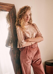 1786961790_GabyBlouse-DEMAINctllrxpc3eksxa8puqxsd.thumb.jpg.4fe69fef8eb86a230da01c7c6ed70f76.jpg