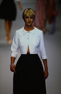 1797920335_catwalk-linda(7).thumb.jpg.98f4eb3d69af5e322bad97376aabf00a.jpg