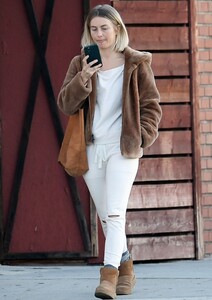       hou241119BZNimage1.jpg