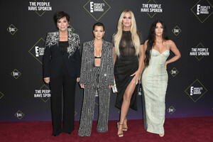 Khloe+Kardashian+2019+E+People+Choice+Awards+vKK8Ywoz2Vkx.jpg