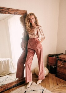 1902212038_GabyBlouse-DEMAINcjtsmjqq58t0ro8zsamrx.thumb.jpg.a5f3932b5310d4a06a64031d281605f2.jpg