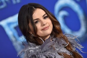        sel081119BZNimage104.jpg