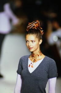 1945818120_chloe-fw-1994(9).thumb.jpg.af5afbee8a8ba91847f3814682e17d2d.jpg