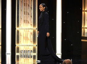 Alicia+Keys+23rd+Annual+Hollywood+Film+Awards+h3MwINwU7flx.jpg