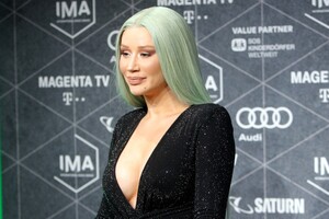       igg231119BZNimage6.jpg