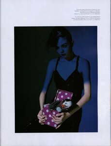 Jalouse #76 - December 2004-January 2005 - In The Mood For Toys - 007.jpg