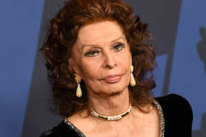 Sophia+Loren+Academy+Motion+Picture+Arts+Sciences+8OrcPizo_tIx.jpg