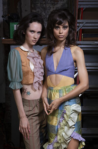 2085290180_LouDallasSpring2020Backstagewf521vLXDQVx(1).thumb.jpg.8ebf00fa1e269a539bd858318b18bf64.jpg