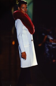 2095711941_versace-hc-fw-1996(13).thumb.jpg.b52405d68f76c502179c3b3458c7ddfc.jpg