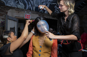 2108106446_LouDallasSpring2020BackstageRrJEw1KhA8vx.thumb.jpg.ae64945382d4909671ec2204b1019e9c.jpg