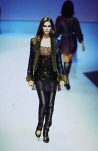 2132635541_valentino-fw-1997(10).thumb.jpg.1a966f7d4bc1a12337fd729b716eec2f.jpg