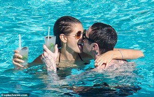 21381574-7718195-Refresh_They_had_some_refreshing_mint_topped_beverages_on_hand_i-a-72_1574575009028.jpg