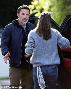 21635800-7740587-The_two_Hollywood_stars_were_married_for_10_years_before_separat-m-41_1575076657468.jpg