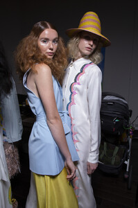 219619117_CynthiaRowleySpring2020BackstageZMsiHzxu5Ekx.thumb.jpg.8ae3ac5170d9715a03b84ff587343f68.jpg