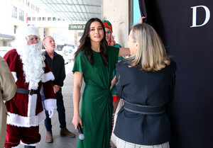 Jessica+Gomes+David+Jones+Unveils+2019+Christmas+MAxr3rkRVsJx.jpg