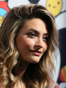 Paris+Jackson+alice+olivia+Stacey+Bendet+x+J44aZIvM0DOx.jpg