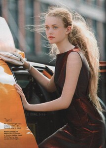 Glamour UK (September 2007) - The Art of Everyday Glamour - 005.jpg