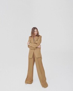 Cindy+Crawford+by+Regan+Cameron+for+Harper's+Bazaar+Germany+November+2019+(11).jpg