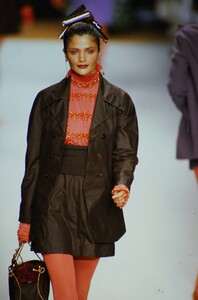 359983814_chloe-fw-1994(3).thumb.jpg.ea073bf3127fef0f9fc782fcd8090601.jpg