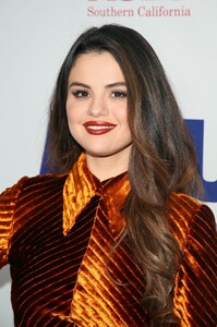        sel171119BZNimage101.jpg