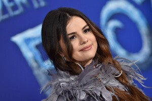       sel081119BZNimage105.jpg