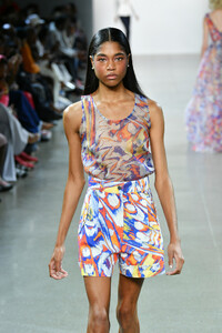 381570016_AlietteRunwaySeptember2019NewYorkFashionTB112NQn1bXx.thumb.jpg.65efb47d24ff3b37a3fd2fd9bea8c384.jpg