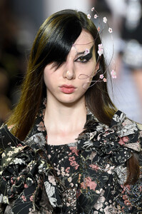 397158448_LibertineRunwaySeptember2019NewYorkFashionVu-UM7LcxY9x.thumb.jpg.47b66b33c22d01701aa7469b9fe30320.jpg