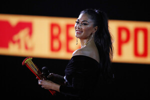 Nicole+Scherzinger+MTV+EMAs+2019+Show+hb5gETGSb_Mx.jpg