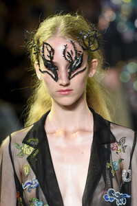411264860_LibertineRunwaySeptember2019NewYorkFashionLmCAsDg6eD3x.thumb.jpg.ef98e491cb46a02a560392eae4a9c65b.jpg