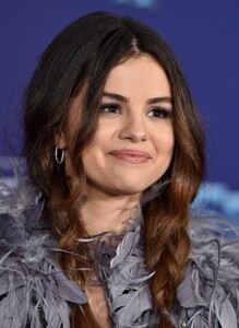        sel081119BZNimage112.jpg