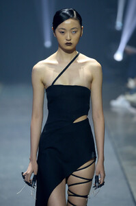 473330197_VfilesRunwaySeptember2019NewYorkFashionWbuWVZD8QD1x.thumb.jpg.cc184664c7540b527b233ec30148a55b.jpg