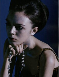 Jalouse #76 (December 2004-January 2005) - In The Mood For Toys - 004.jpg