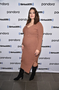 Celebrities+Visit+SiriusXM+November+18+2019+tnMmIgv3j3ix.jpg