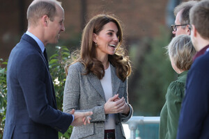 Duke+Duchess+Cambridge+Attend+Shout+Crisis+P0eStAM96CSx.jpg